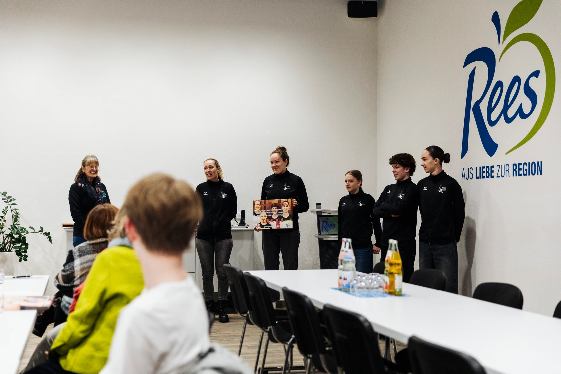 Herzlichen Dank an EDEKA Rees und alle EDEKA-Kundinnen und -Kunden - 1.900 € für unsere Rope Skipping Abteilung - Image 2